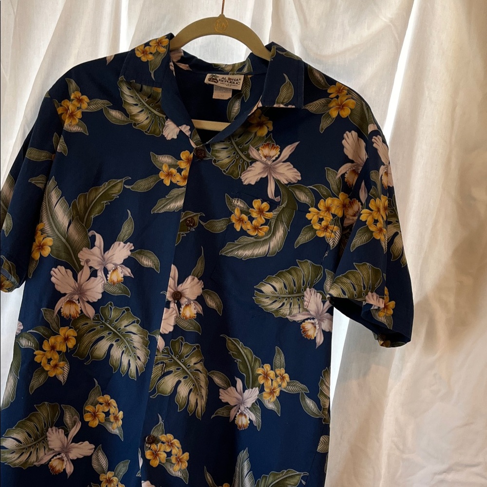 American Republic Navy Floral Hawaiian Shirt Size M